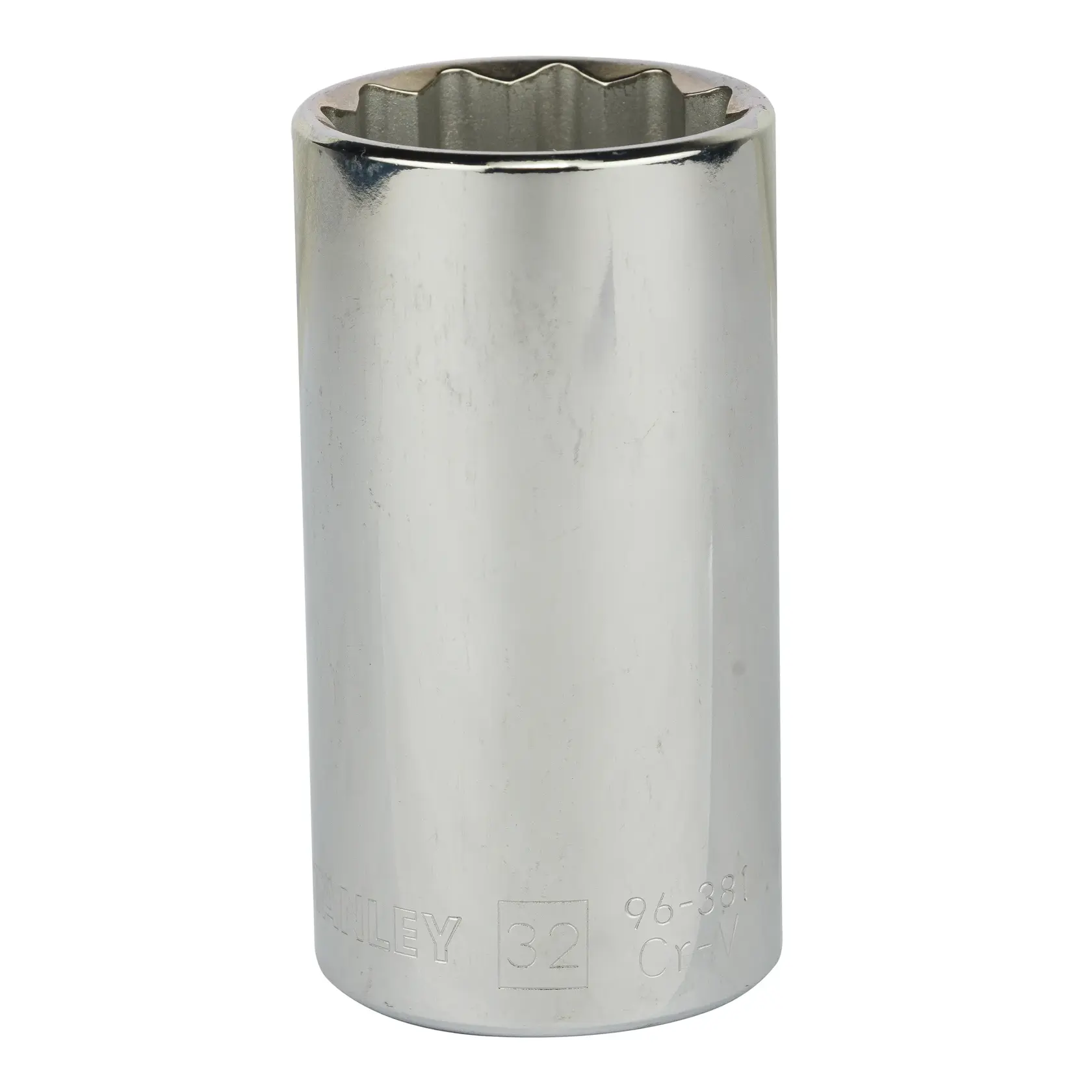 Foto del vaso cromado largo de 12 puntas STANLEY 86-439 visto de frente sobre fondo blanco.