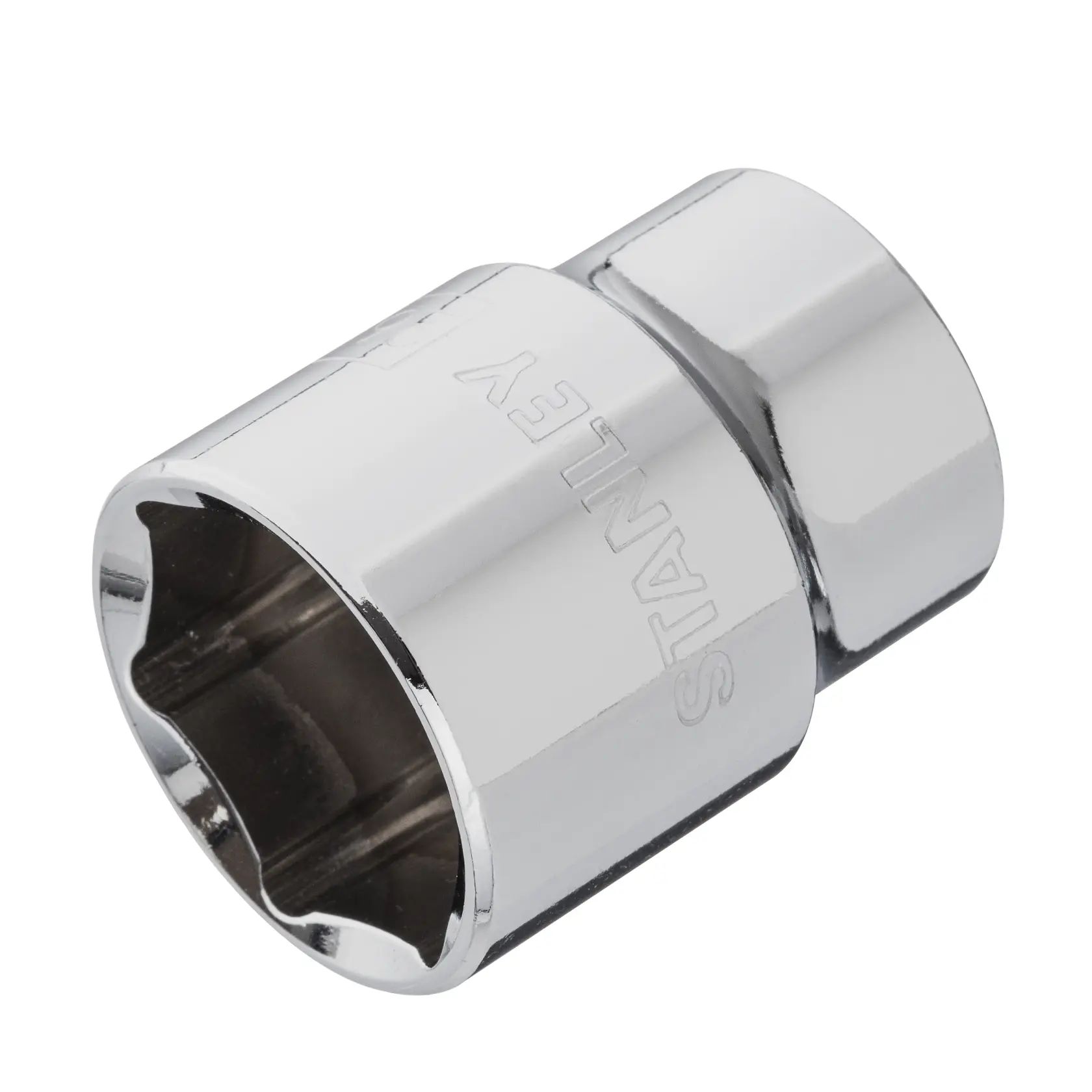 STANLEY 4-88-748 dado cromado, vista en primer plano, acabado pulido, para llave de vaso, fondo blanco.